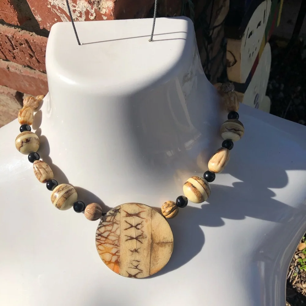 Vintage Ethnic Bead Necklace - Picture 6 of 11